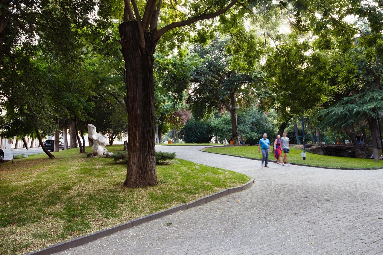 מלון Garden Side טביליסי מראה חיצוני תמונה